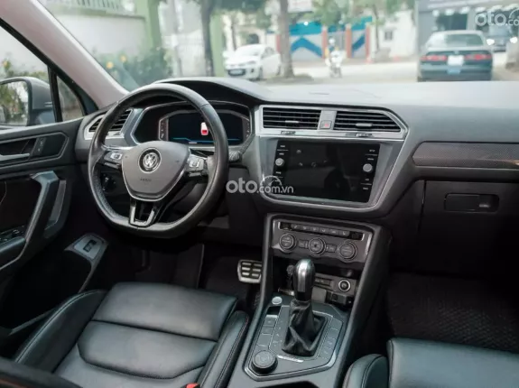 Volkswagen Tiguan Allspace 2021 - Nhập khẩu Mexico