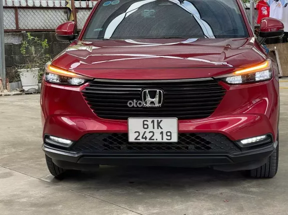 Honda HR-V G 2023 - Xe SUV đỏ cá tính, đời cao, giá cực tốt