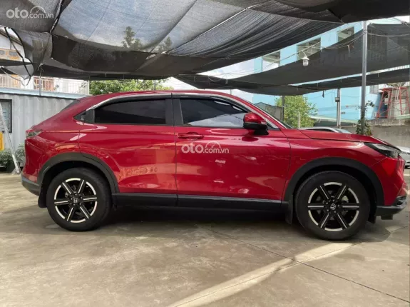 Honda HR-V G 2023 - Xe SUV đỏ cá tính, đời cao, giá cực tốt