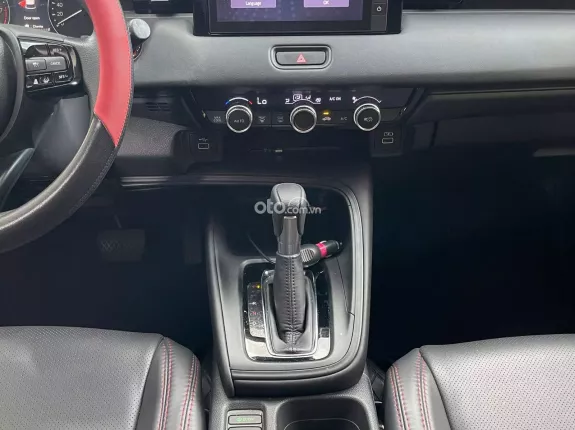 Honda HR-V G 2023 - Xe SUV đỏ cá tính, đời cao, giá cực tốt