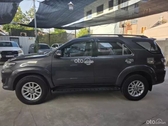 Toyota Fortuner 2.7 V 4X2 AT 2014 - SUV 7 chỗ gầm cao giá cực tốt chỉ 399 triệu
