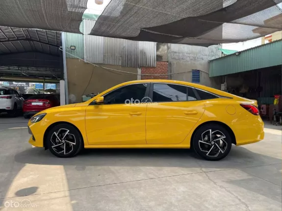 MG 5 1.5L Luxury 2022 - Xe nhập khẩu 2022, odo thấp, giá chỉ 389 triệu