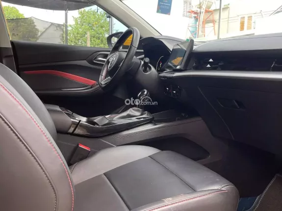 MG 5 1.5L Luxury 2022 - Xe nhập khẩu 2022, odo thấp, giá chỉ 389 triệu