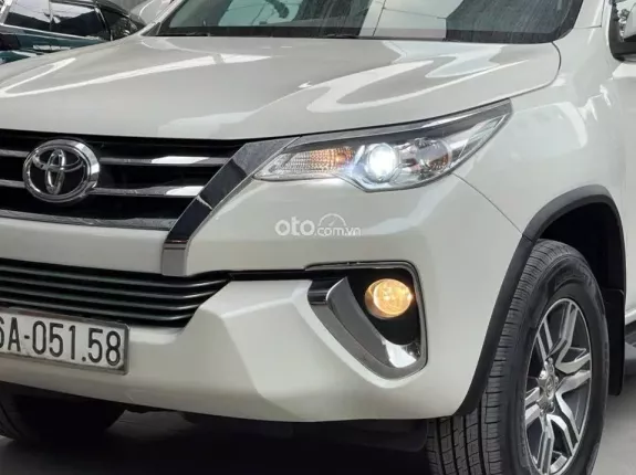 Toyota Fortuner 2.7 V 4X2 AT 2017 - Xe gia đình sử dụng kỹ, bảo dưỡng đầy đủ