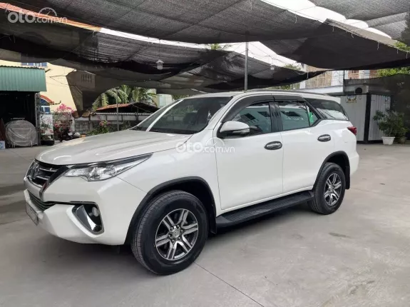 Toyota Fortuner 2.7 V 4X2 AT 2017 - Xe gia đình sử dụng kỹ, bảo dưỡng đầy đủ