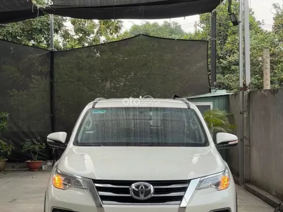 Toyota Fortuner 2.7 V 4X2 AT 2017 - Xe gia đình sử dụng kỹ, bảo dưỡng đầy đủ