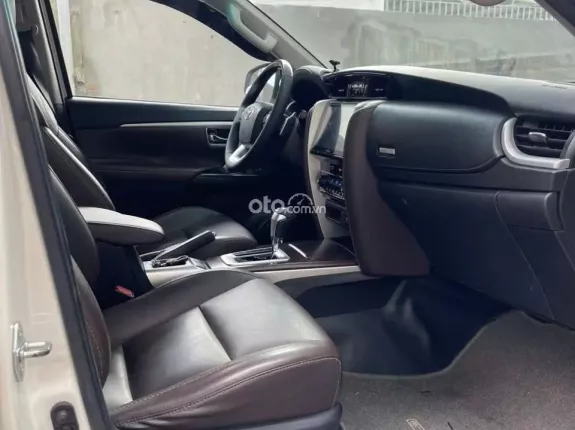 Toyota Fortuner 2.7 V 4X2 AT 2017 - Xe gia đình sử dụng kỹ, bảo dưỡng đầy đủ