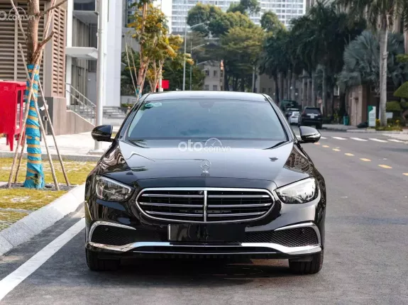 Mercedes-Benz E200 Exclusive 2021 - MODEL 2022
