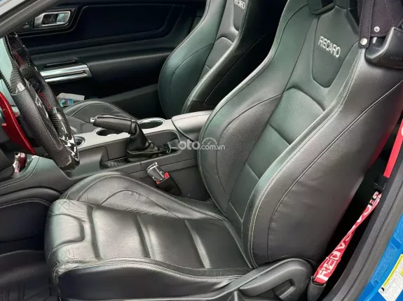 Ford Mustang 2021 - Xe đã lên đồ chơi hơn 300tr, giá cực tốt