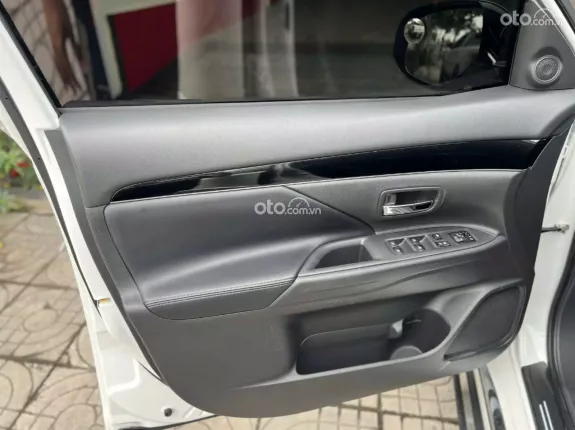 Mitsubishi Outlander 2.0 CVT 2023 - Xe đẹp bảo dưỡng hãng đầy đủ