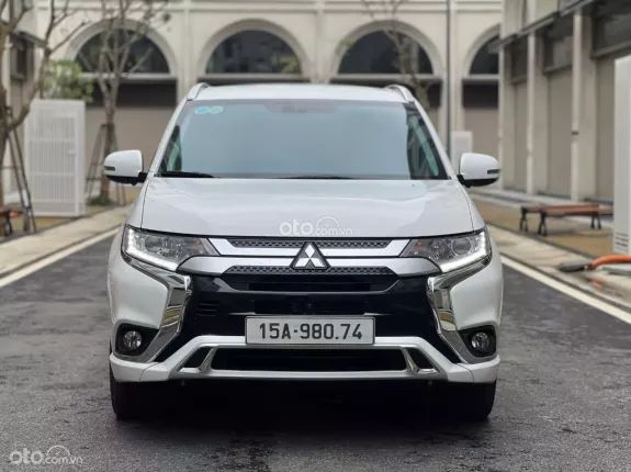 Mitsubishi Outlander 2.0 CVT 2023 - Xe đẹp bảo dưỡng hãng đầy đủ