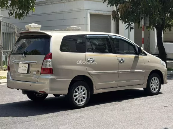 Toyota Innova 2.0G 2012 - 2.0AT (IG) - Form mới mẫu mới - MPV 8 chỗ số tự động rộng rãi nhất Phân khúc