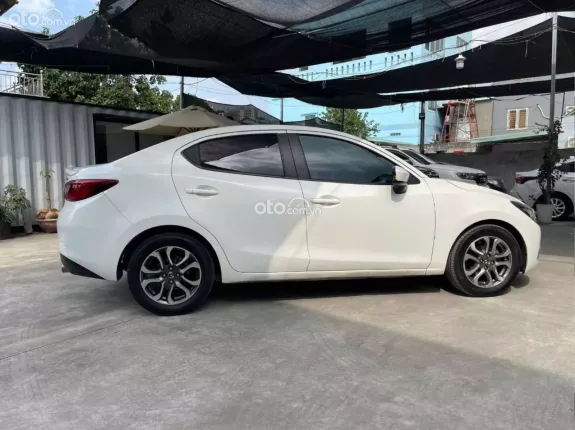 Mazda 2 Sedan 1.5L Luxury 2016 - Giá tốt