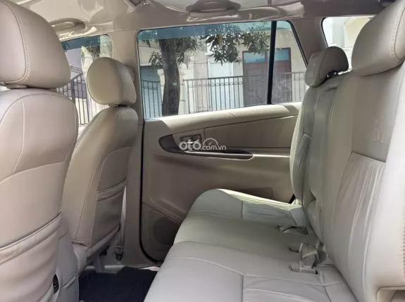 Toyota Innova 2.0G 2012 - 2.0AT (IG) - Form mới mẫu mới - MPV 8 chỗ số tự động rộng rãi nhất Phân khúc