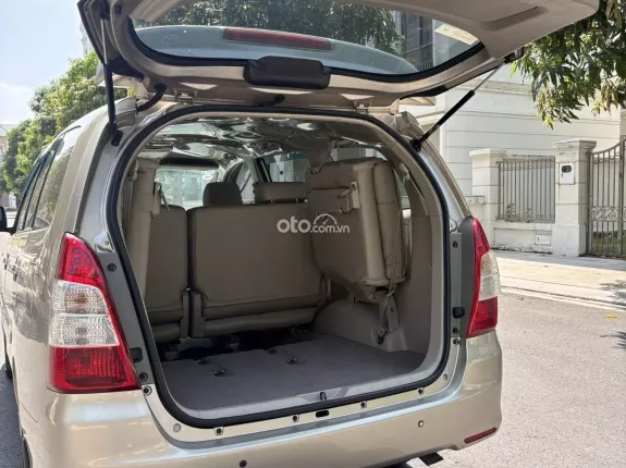 Toyota Innova 2.0G 2012 - 2.0AT (IG) - Form mới mẫu mới - MPV 8 chỗ số tự động rộng rãi nhất Phân khúc