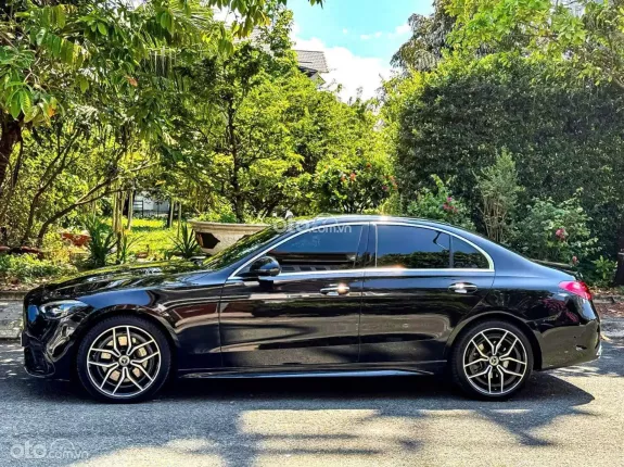 Mercedes-Benz C300 AMG 2023 - NHẬP KHẨU, BLACK EDITION