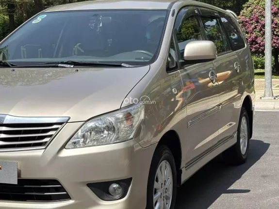 Toyota Innova 2.0G 2012 - 2.0AT (IG) - Form mới mẫu mới - MPV 8 chỗ số tự động rộng rãi nhất Phân khúc