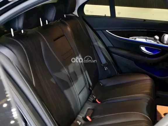 Mercedes-Benz E200 Exclusive 2022 - Xe lướt ít sử dụng như mới