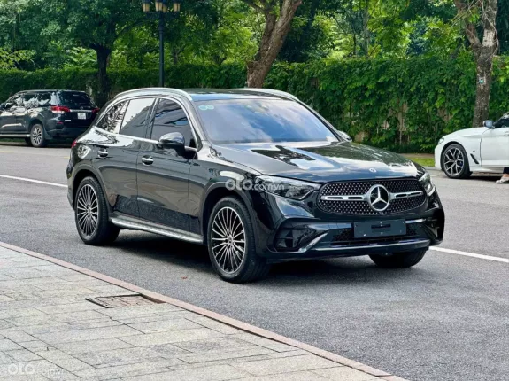 Mercedes-Benz GLC 300 4Matic 2023 - Mercedes GLC300 4Matic 2023 lướt nhẹ 19.000km cực đẹp