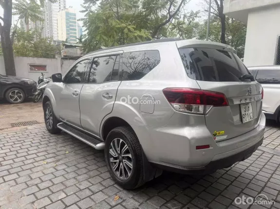 Nissan Terra 2018 - Xe đẹp màu bạc
