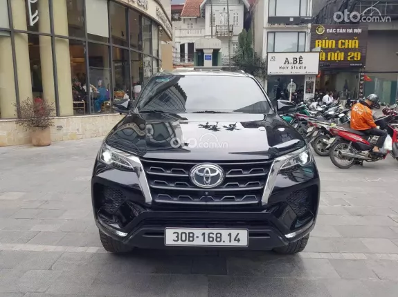 Toyota Fortuner 2021 - Xe bảo dưỡng thường xuyên, giá tốt liên hệ em