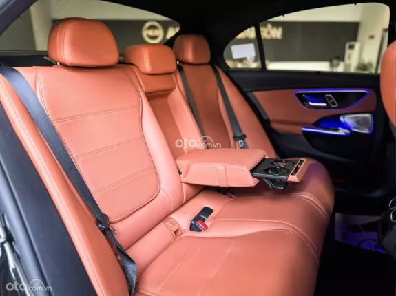 Mercedes-Benz C200 Avantgarde Plus 2022 - Tên cá nhân một chủ mua mới