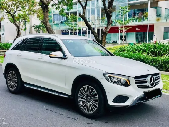 Mercedes-Benz GLC 250 4Matic 2018 - Xe đã qua sử dụng với ODO thấp