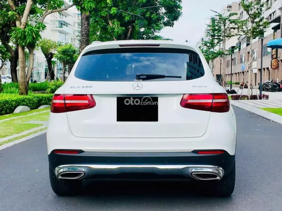 Mercedes-Benz GLC 250 4Matic 2018 - Xe đã qua sử dụng với ODO thấp