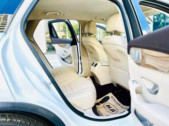 Mercedes-Benz GLC 250 4Matic 2018 - Xe đã qua sử dụng với ODO thấp