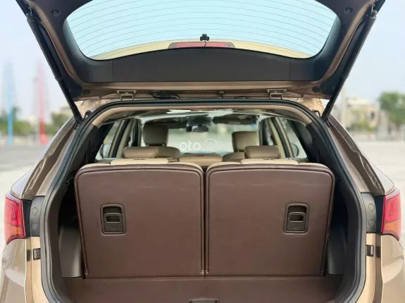 Hyundai Santa Fe 2.2 Dầu Cao cấp 2017 - SUV 7 chỗ - 13 vạn km - Biển HCM - Xe cá nhân