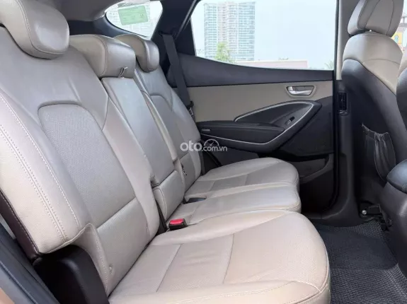 Hyundai Santa Fe 2.2 Dầu Cao cấp 2017 - SUV 7 chỗ - 13 vạn km - Biển HCM - Xe cá nhân