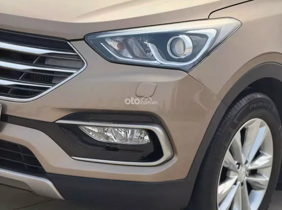 Hyundai Santa Fe 2.2 Dầu Cao cấp 2017 - SUV 7 chỗ - 13 vạn km - Biển HCM - Xe cá nhân