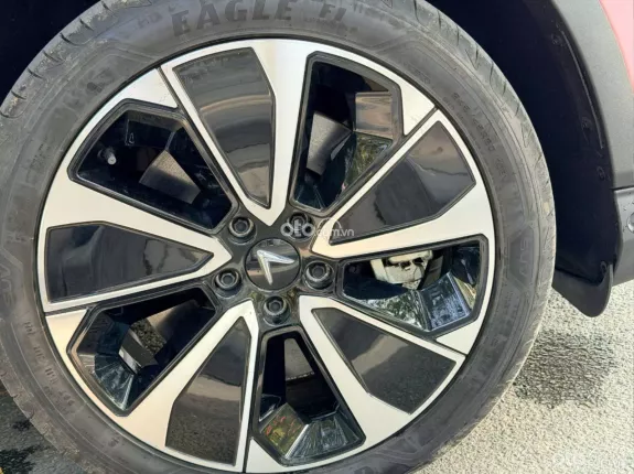 VinFast VF8 2024 - Giá rẻ cần bán gấp