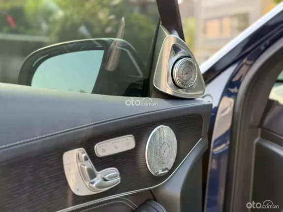 Mercedes-Benz GLC 300 4Matic 2020 - Xe trang bị nhiều option, cực đẹp