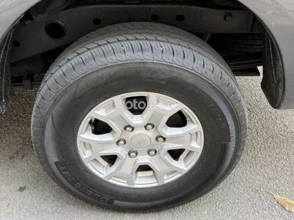 Ford Ranger XLS 2.2 4x2 AT 2019 - Giá tốt