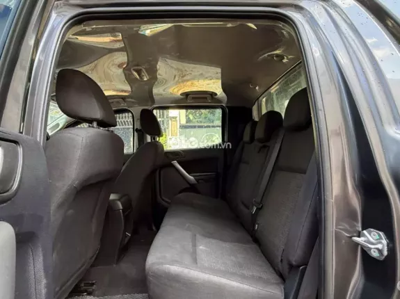 Ford Ranger XLS 2.2 4x2 AT 2019 - Giá tốt