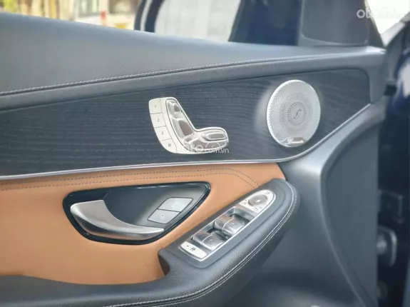 Mercedes-Benz GLC 300 4Matic 2018 - Xanh Nâu