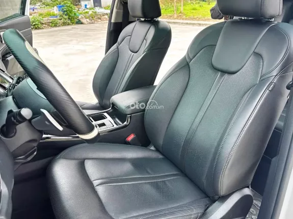 Kia Sorento 2.2 DAT Premium 2022 - SUV 7 chỗ