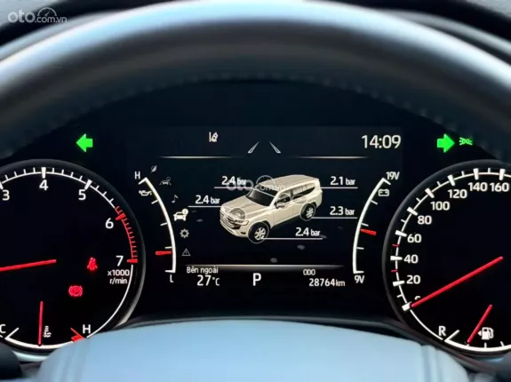 Toyota Land Cruiser V6 3.5L TURBO 2023 - Toyota Lancruiser LC300 2023