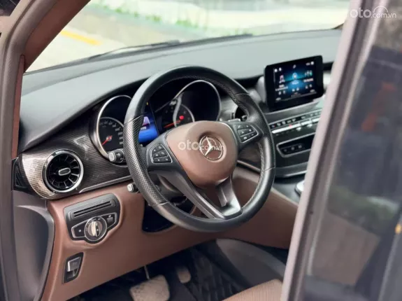 Mercedes-Benz V250 Luxury 2022 - V250 Luxury 2022 lên full Maybach