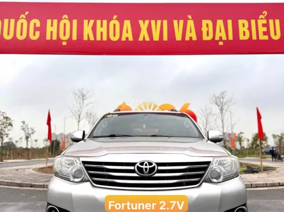 Toyota Fortuner 2.7 V 4X2 AT 2016 - Gia đình đổi xe cần nhượng lại