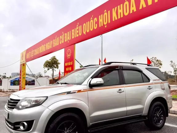 Toyota Fortuner 2.7 V 4X2 AT 2016 - Gia đình đổi xe cần nhượng lại