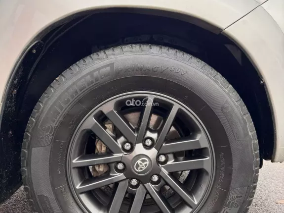 Toyota Fortuner 2.7 V 4X2 AT 2016 - Gia đình đổi xe cần nhượng lại