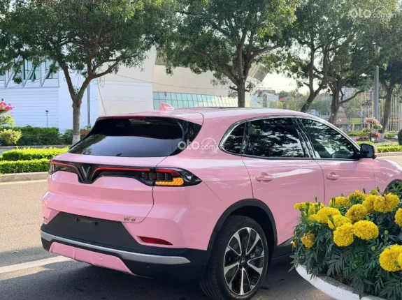 VinFast VF8 Plus 2024 - Tối ưu chi phí kinh doanh, chất xe nguyên zin