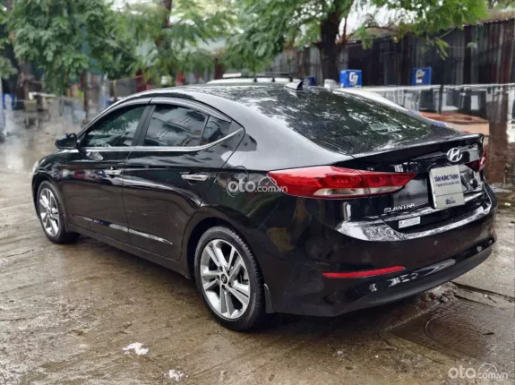 Hyundai Elantra   2.0 AT 2019 - Xe cực đẹp, đăng ký 2020