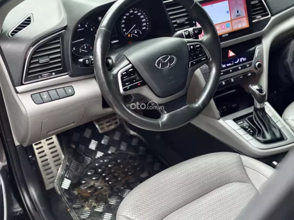Hyundai Elantra   2.0 AT 2019 - Xe cực đẹp, đăng ký 2020
