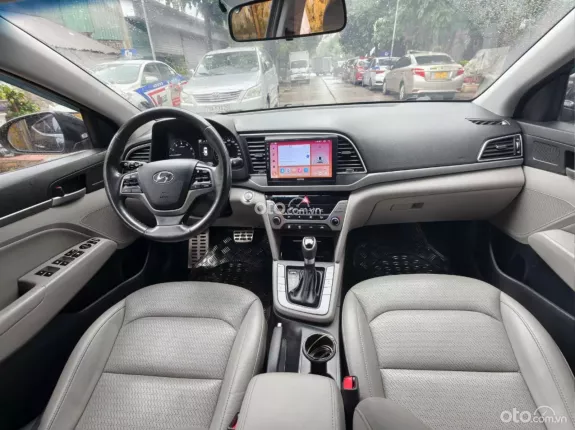 Hyundai Elantra   2.0 AT 2019 - Xe cực đẹp, đăng ký 2020