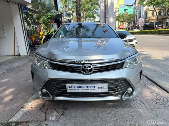 Toyota Camry 2.0E 2015 - Xe đăng ký lần đầu 2016, biển Hà Nội
