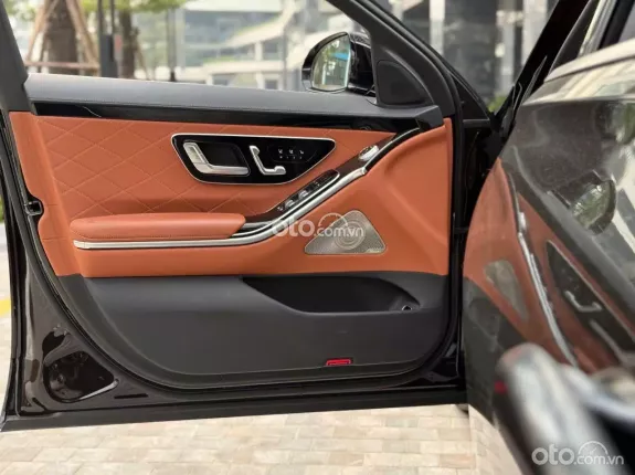 Mercedes-Benz S450 4Matic Luxury 2022 - Xe màu đen nội thất nâu, đăng ký 2023