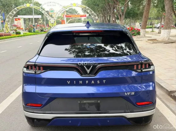 VinFast VF8 Eco 2023 - Giá rẻ cần bán gấp